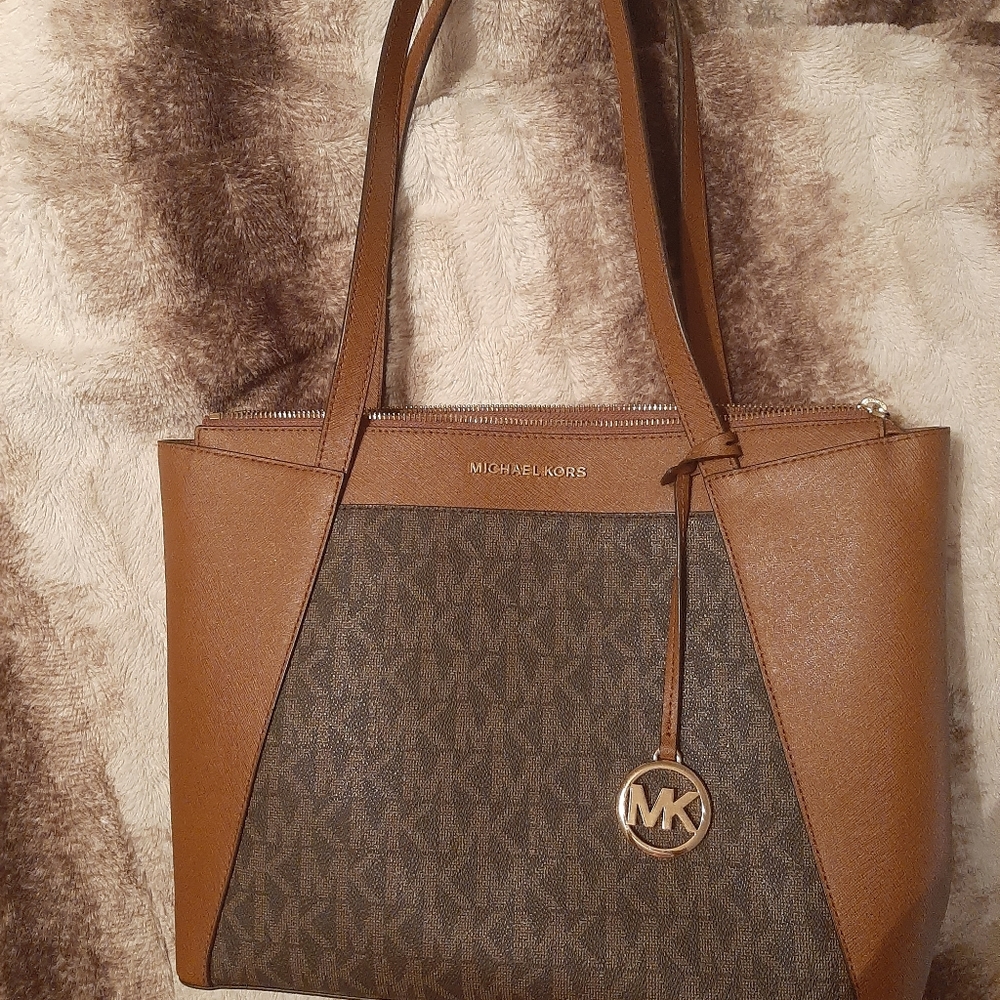 Michael Kors "Maddie" tote
